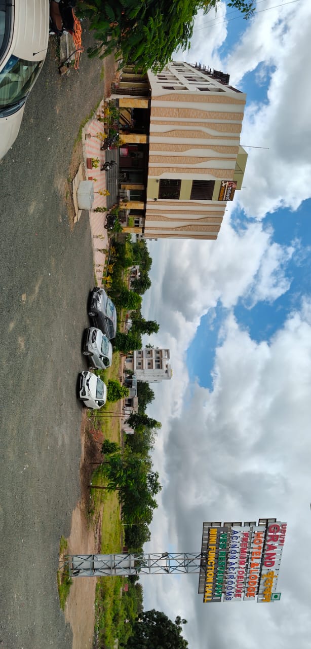 Hotel Grand Vrundavan Exterior View